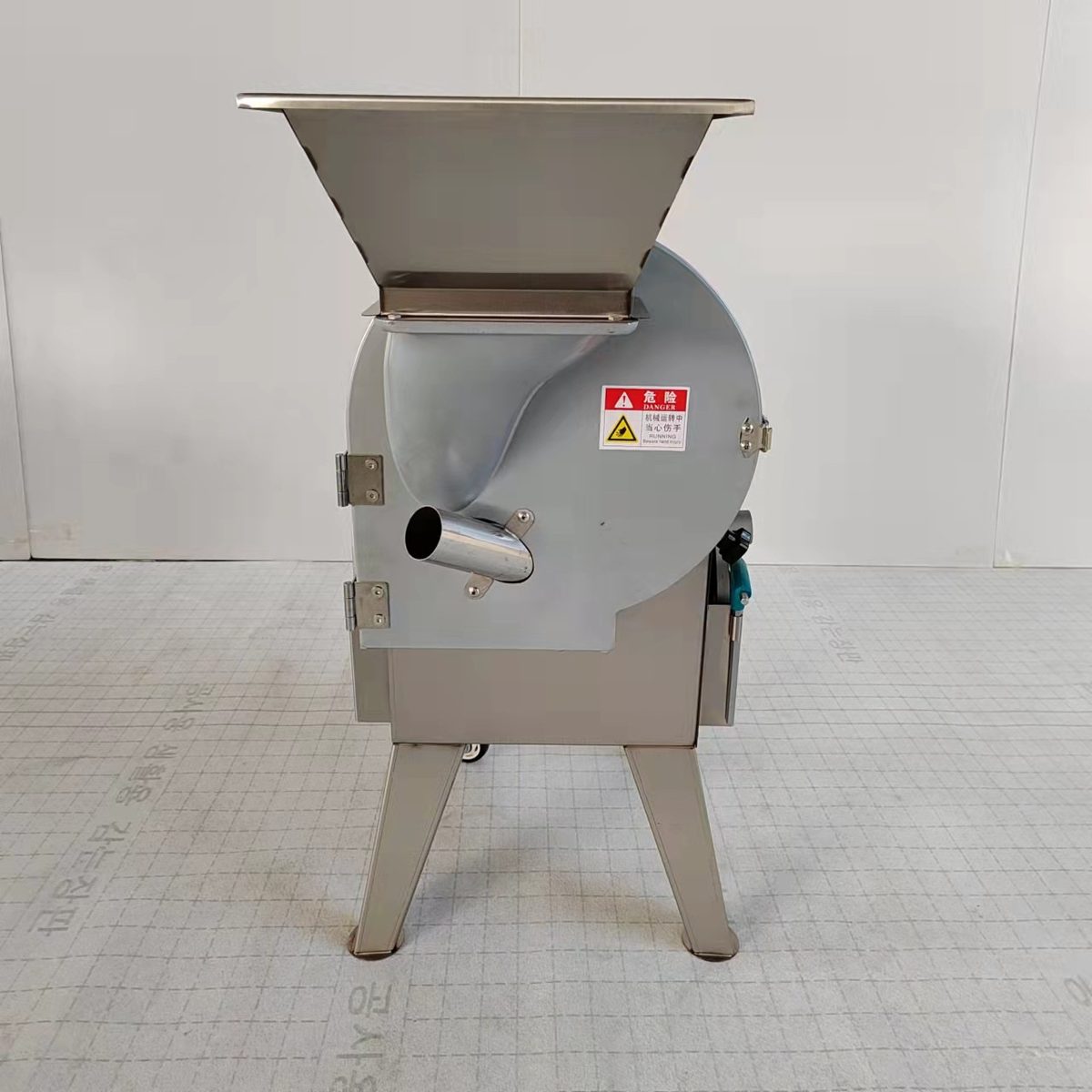 Fruit & Vegetable Cutting and Dicing Line view 3